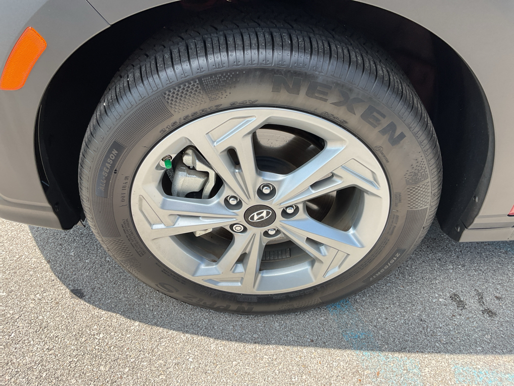 2023 Hyundai Kona SEL photo 4