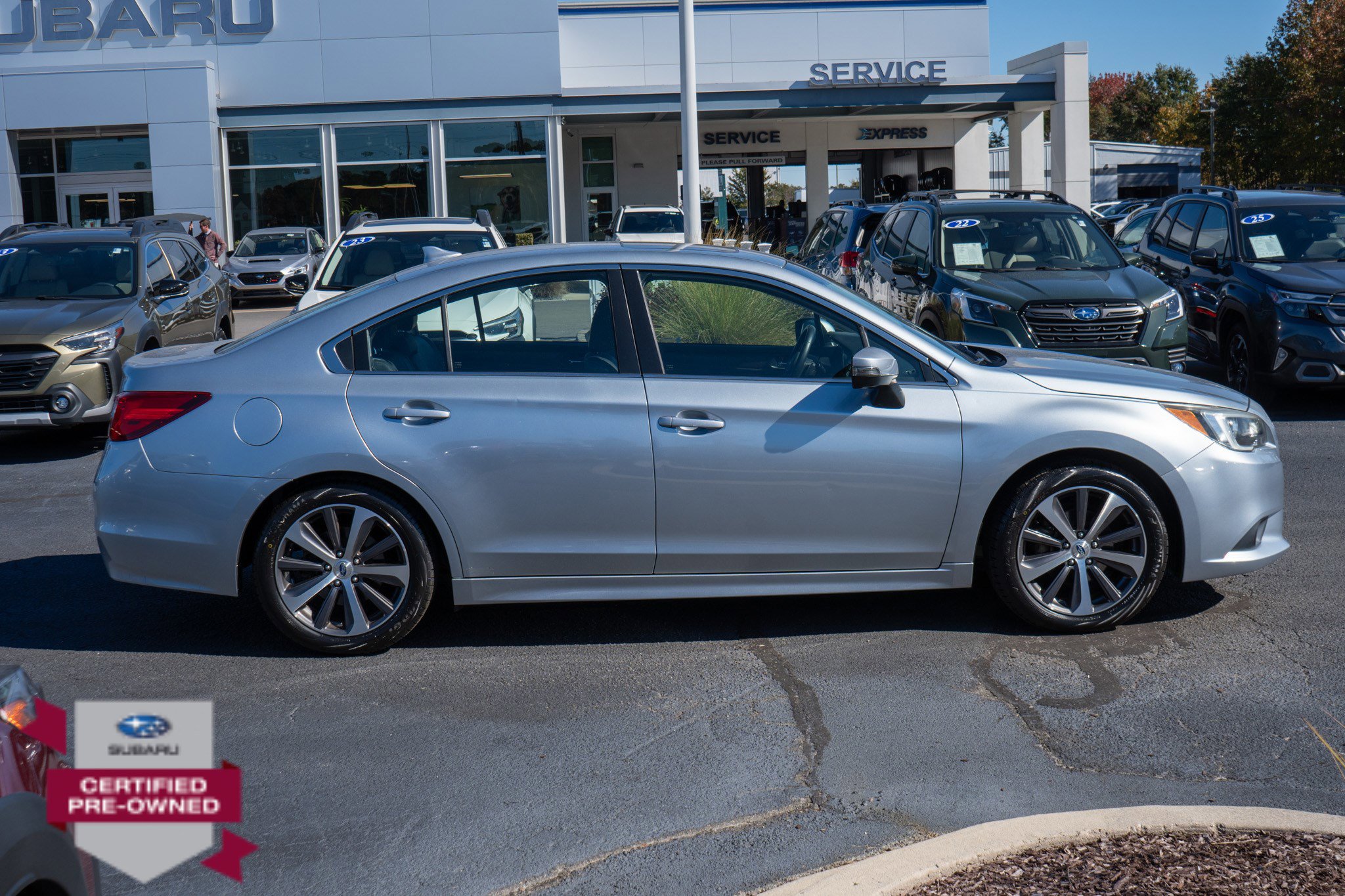 2017 Subaru Legacy Limited photo 2