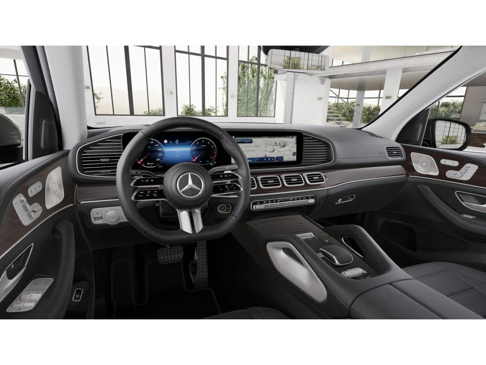 2025 Mercedes Benz GLS 580 4MATIC photo 2
