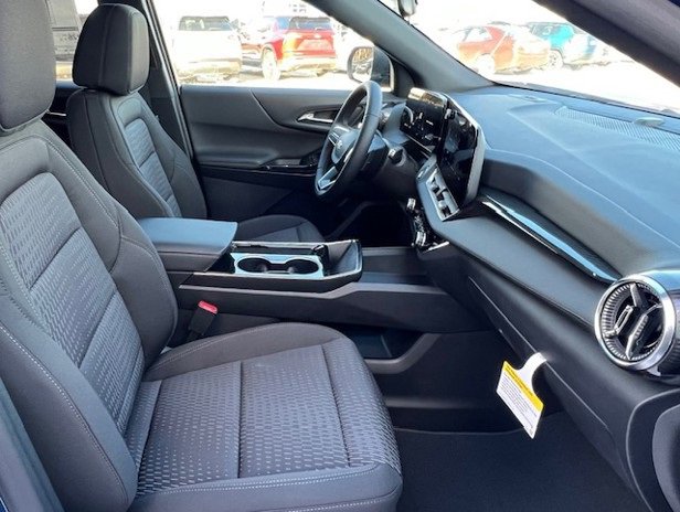 2026 Chevrolet Equinox LT photo 17