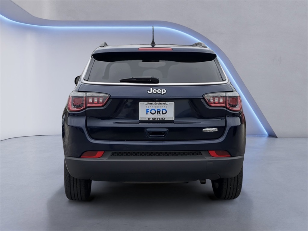 2018 Jeep Compass Latitude photo 4