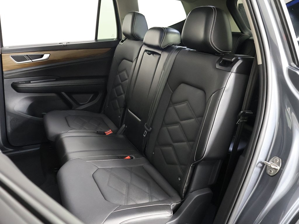 2024 Volkswagen Atlas SE Technology photo 28