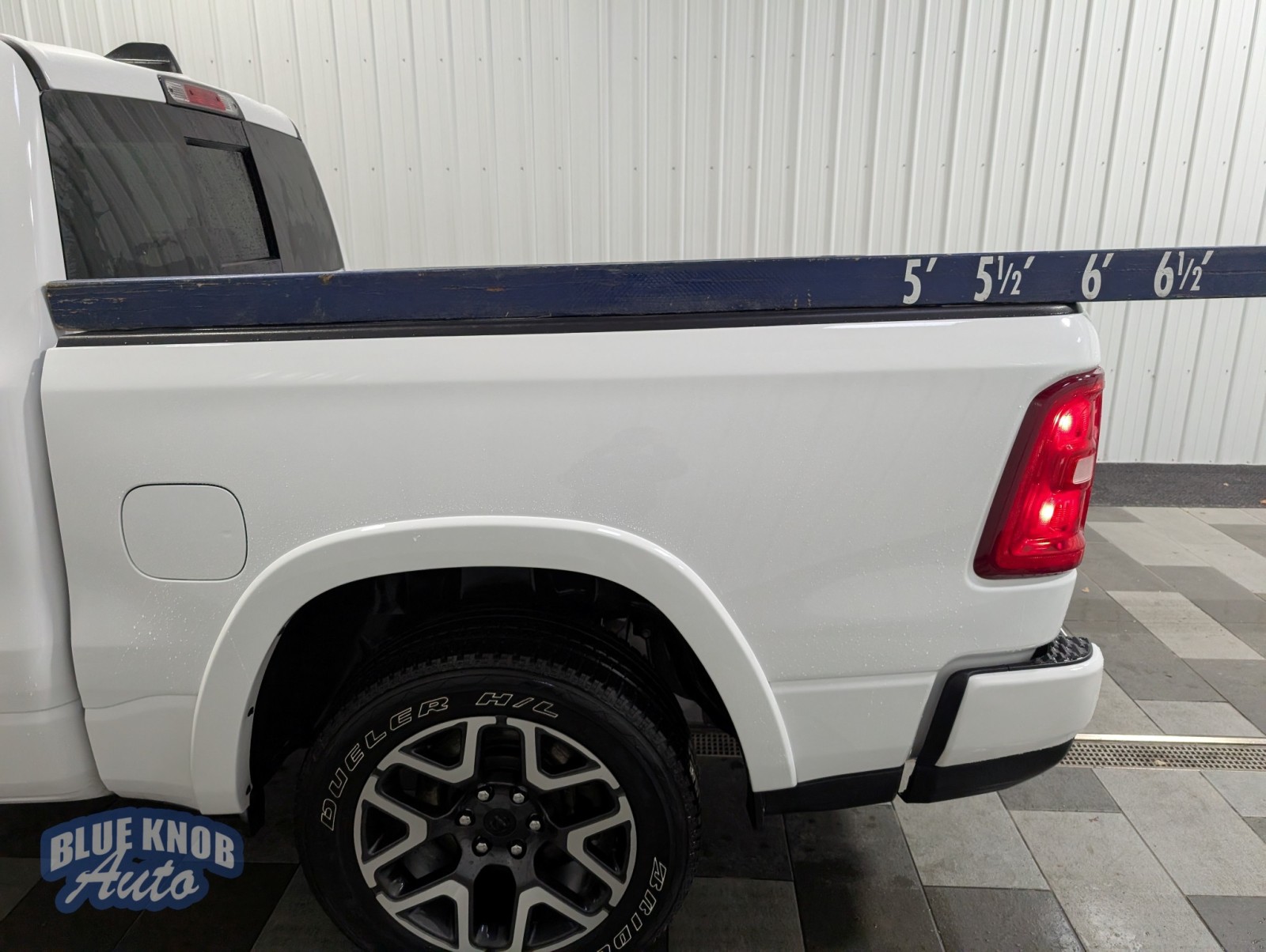 2025 Ram 1500 Laramie photo 3