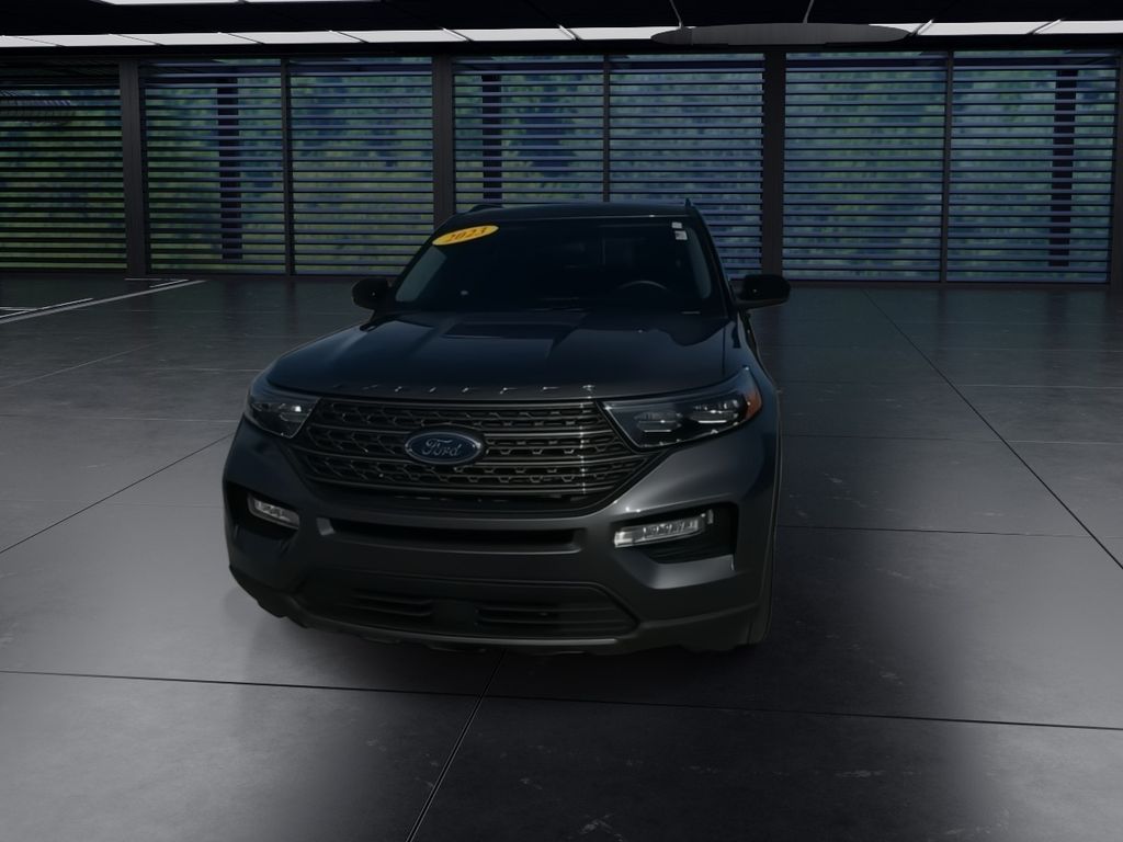 2023 Ford Explorer XLT photo 2