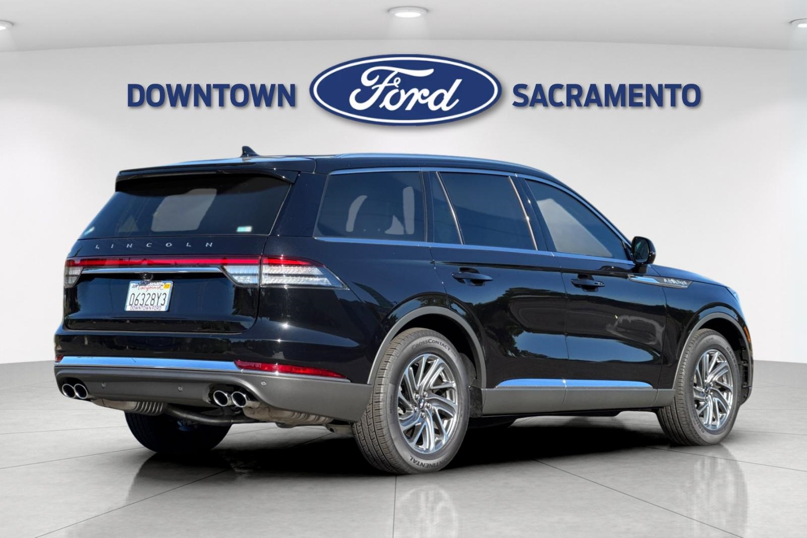 2024 Lincoln Aviator photo 2