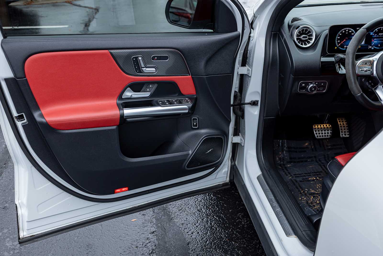 2021 Mercedes Benz GLA AMG 35 photo 3