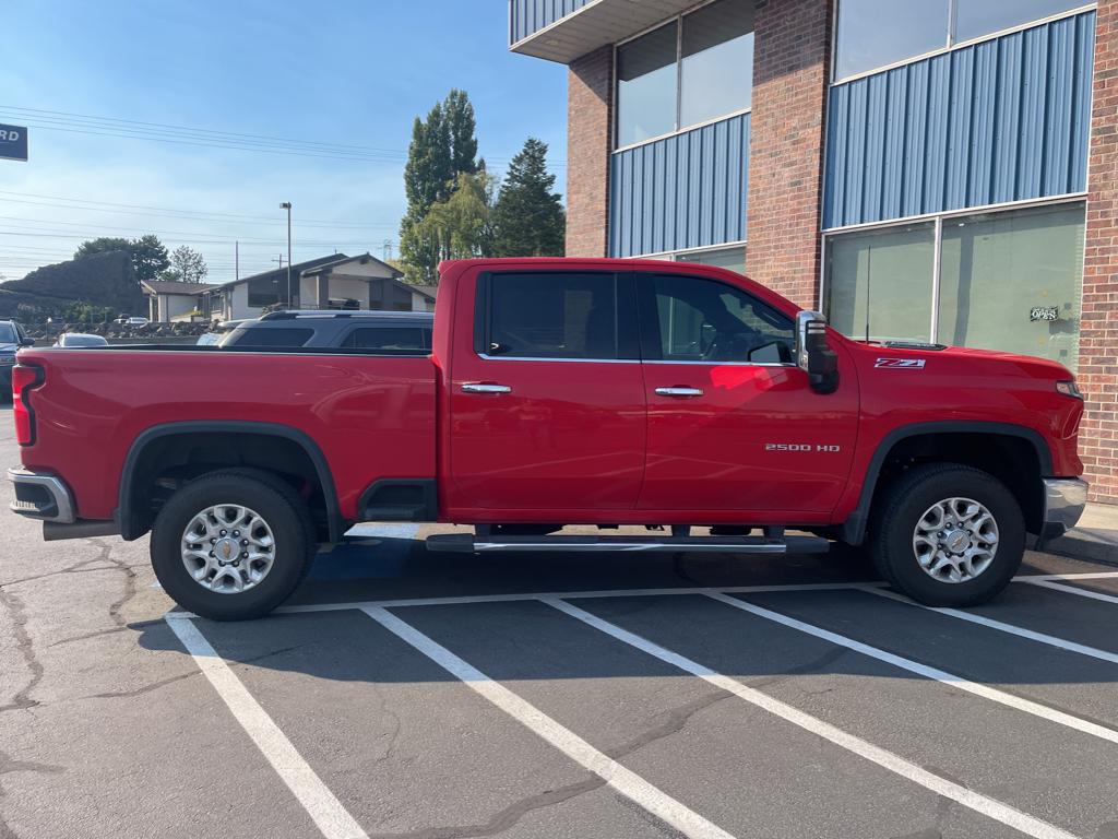 2024 Chevrolet Silverado 2500HD LTZ photo 4