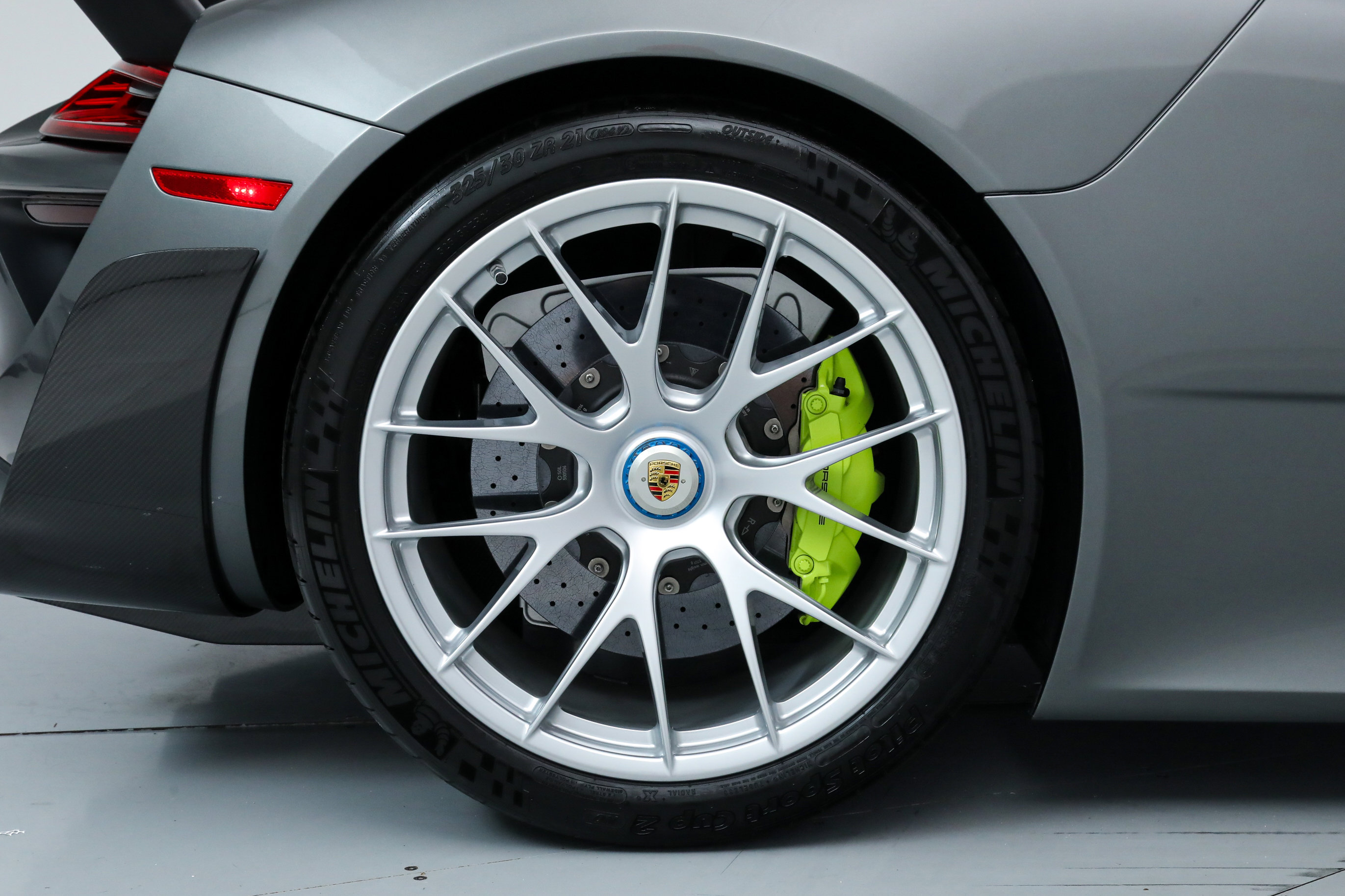 2015 Porsche 918 Spyder photo 42