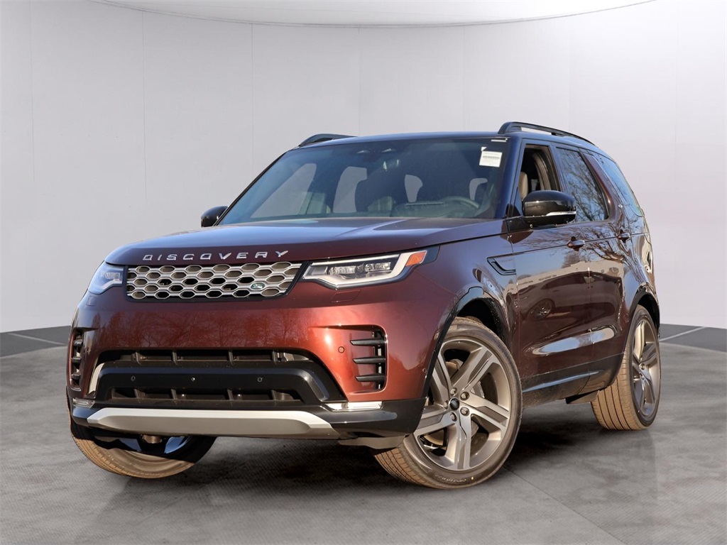 2026 Land Rover Discovery Tempest Edition's photo