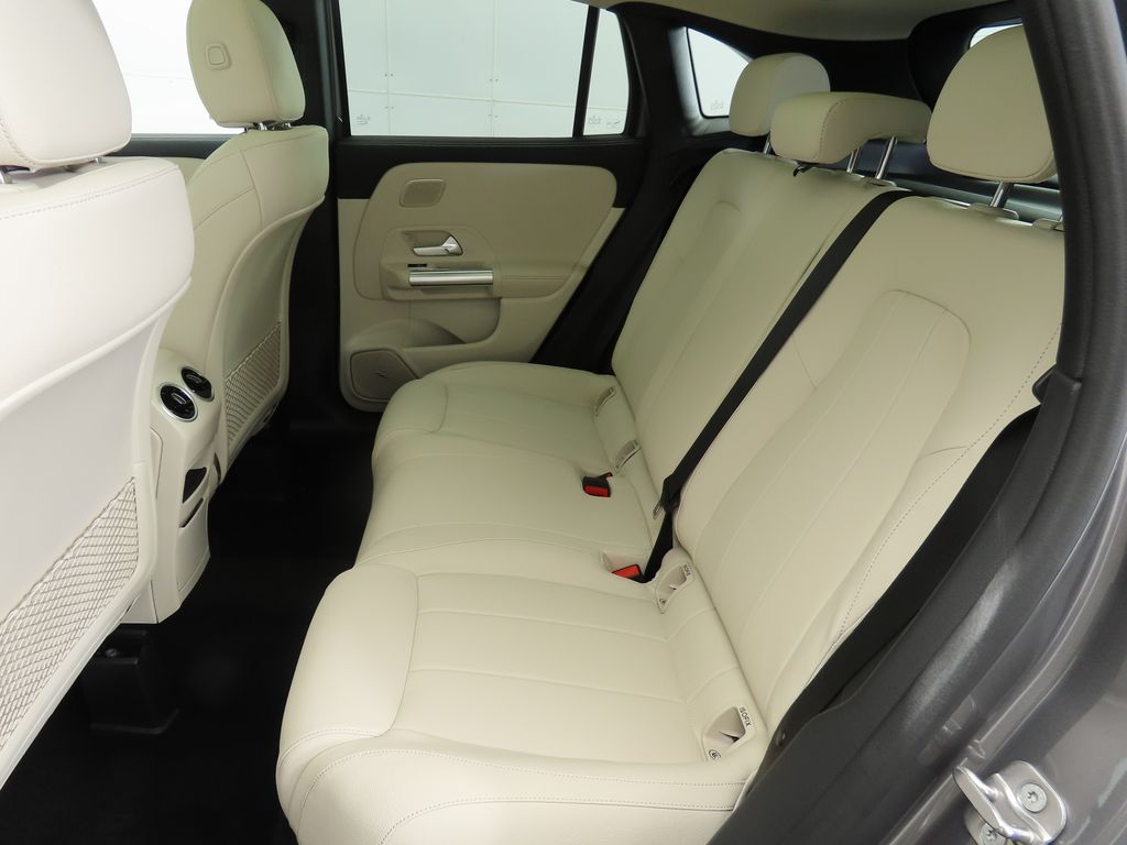 2026 Mercedes Benz GLA 250 photo 20