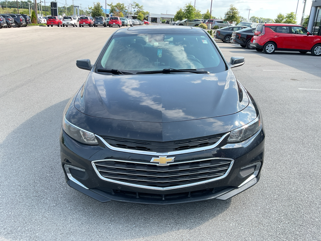 2017 Chevrolet Malibu Premier photo 2