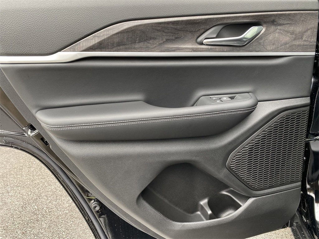 2025 Jeep Grand Cherokee Limited photo 30