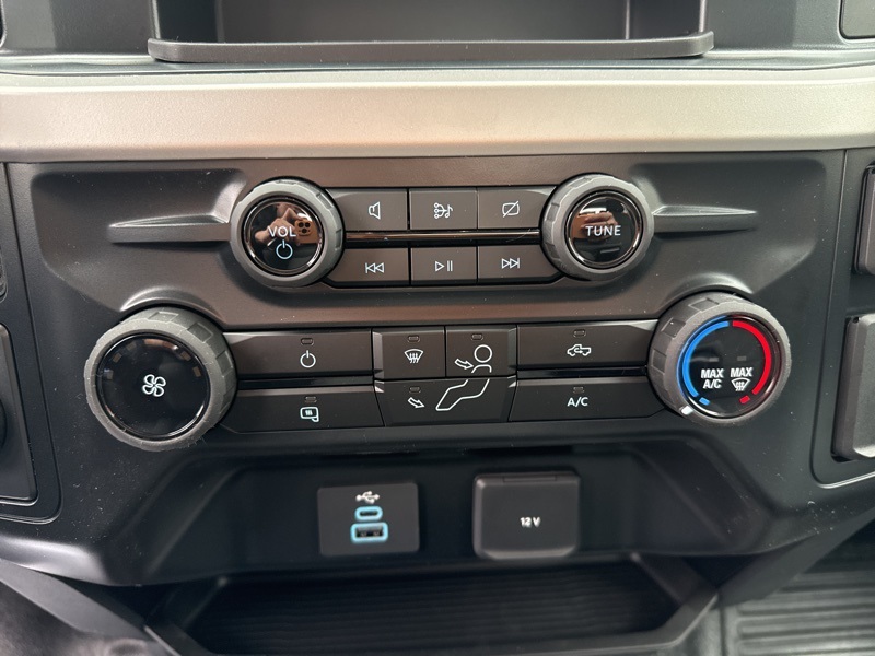 2024 Ford F-350 XL photo 24