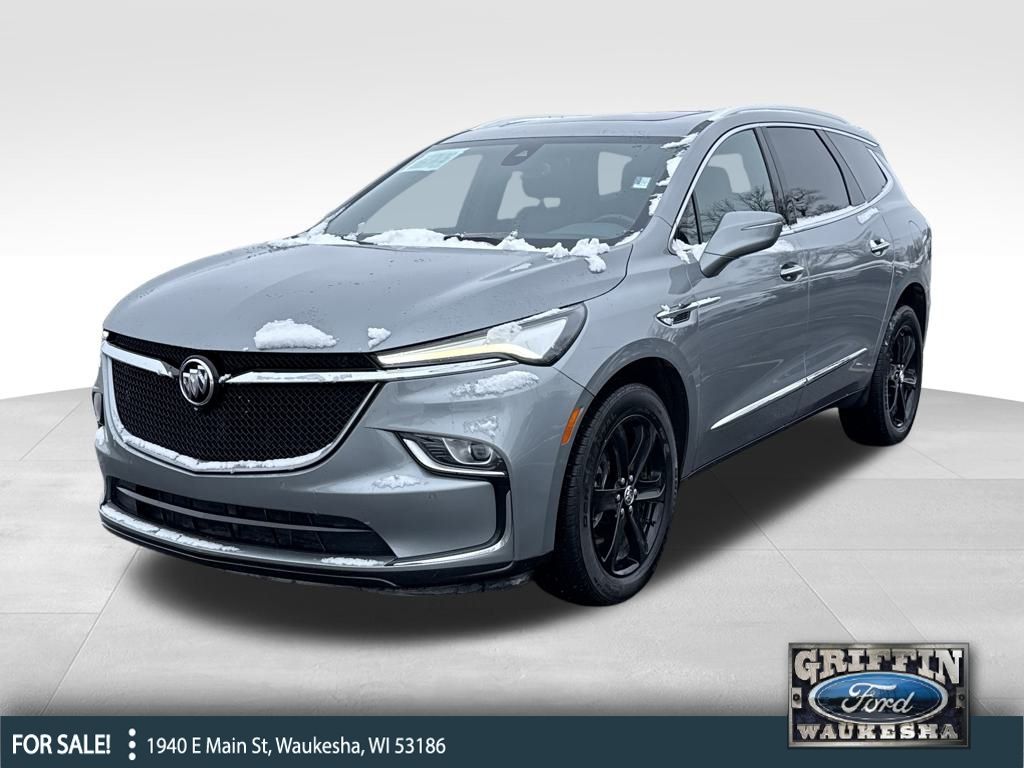 2023 Buick Enclave Essence's photo