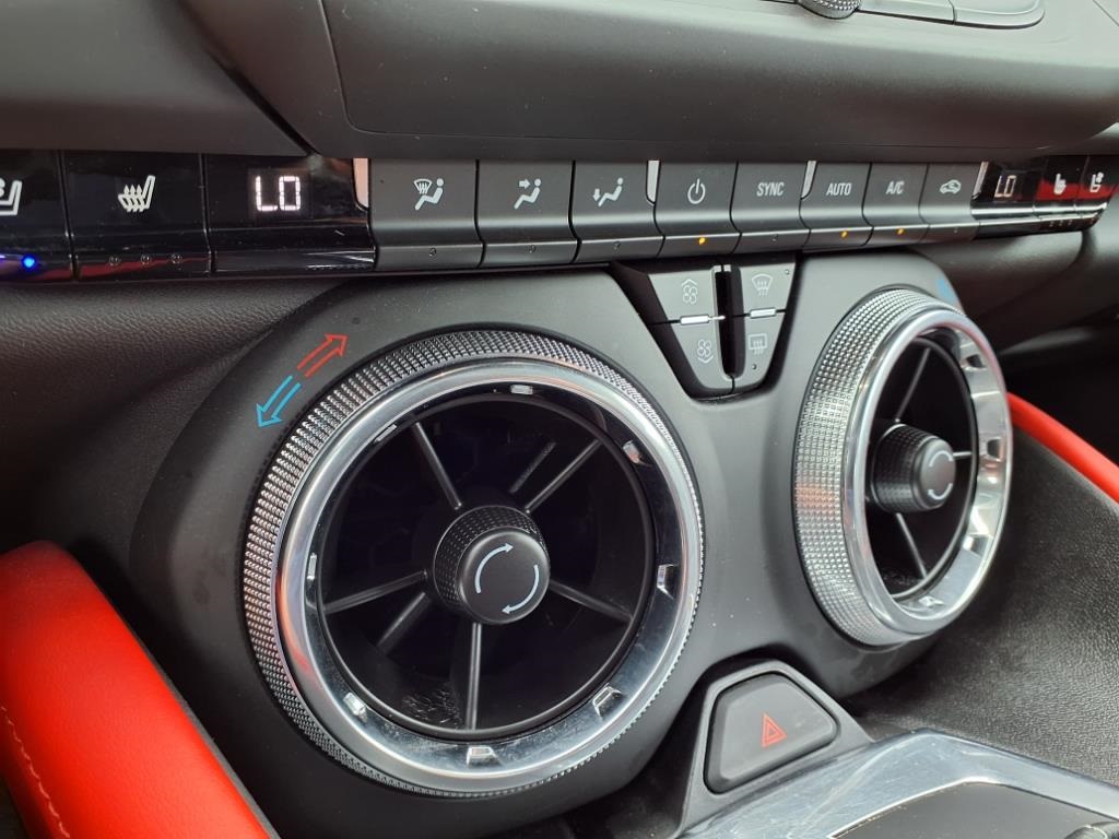 2023 Chevrolet Camaro 2LT photo 18