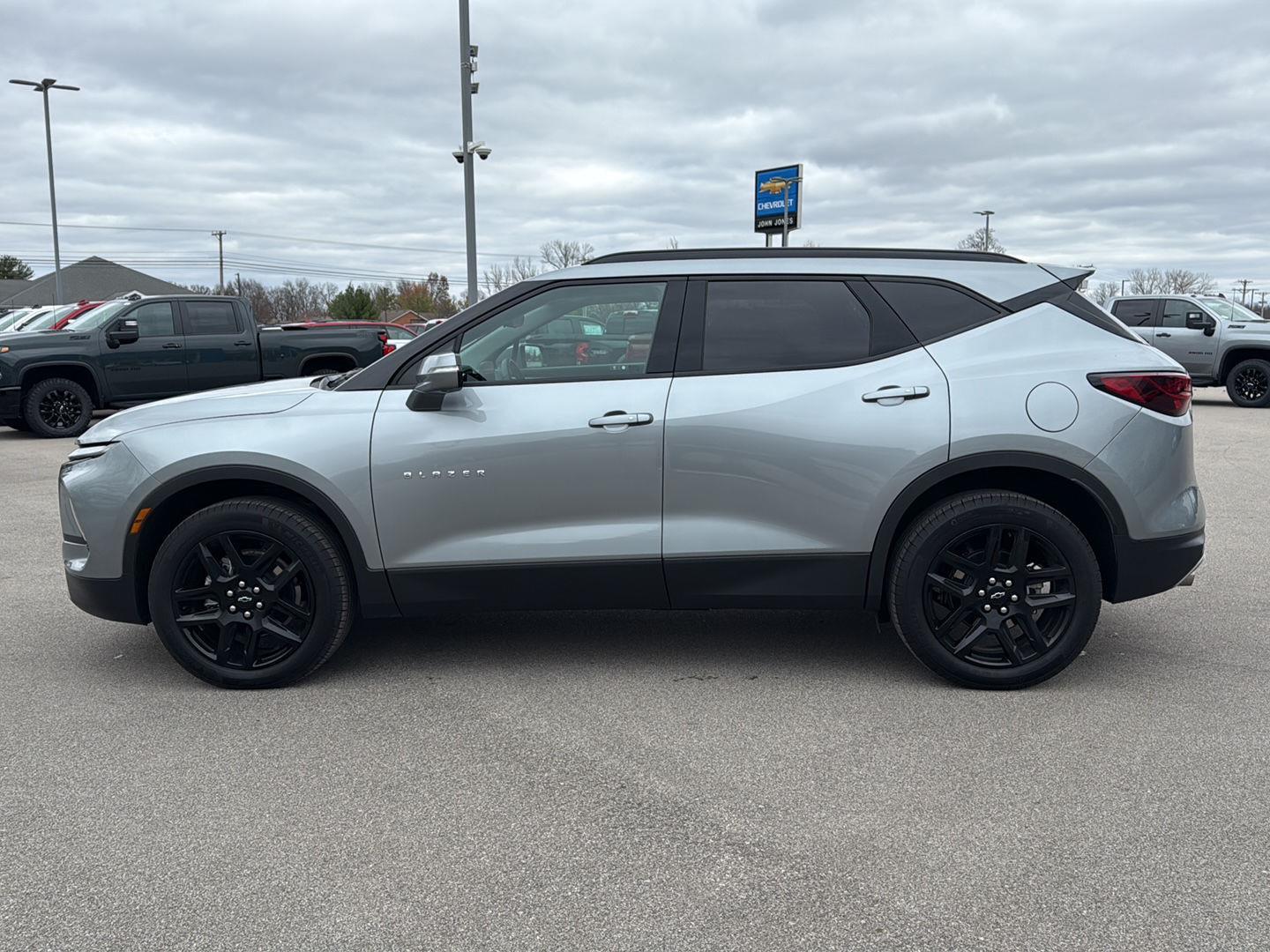 2025 Chevrolet Blazer 3LT photo 3