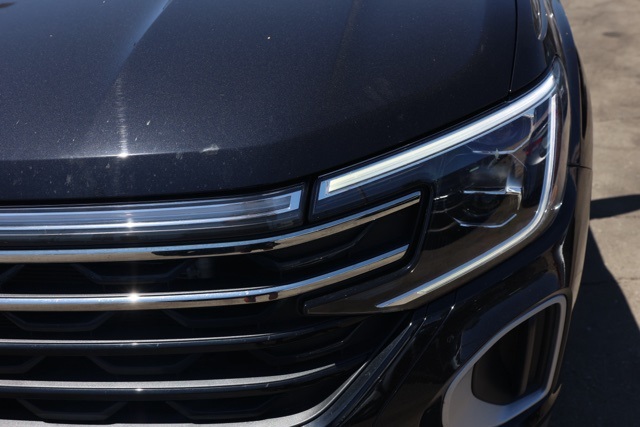 2024 Volkswagen Atlas Peak Edition SEL photo 8