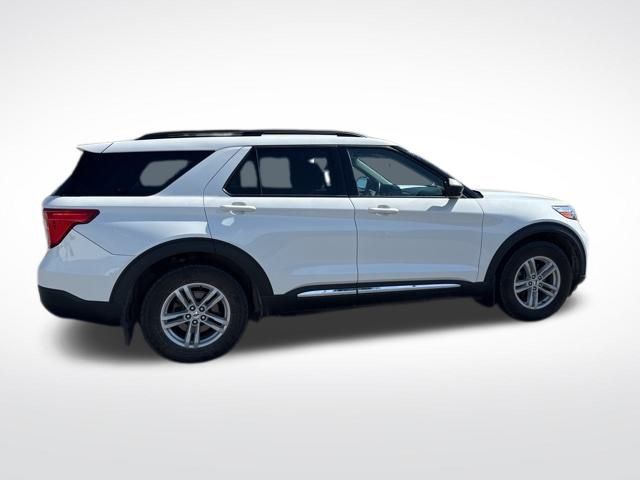2021 Ford Explorer XLT photo 6