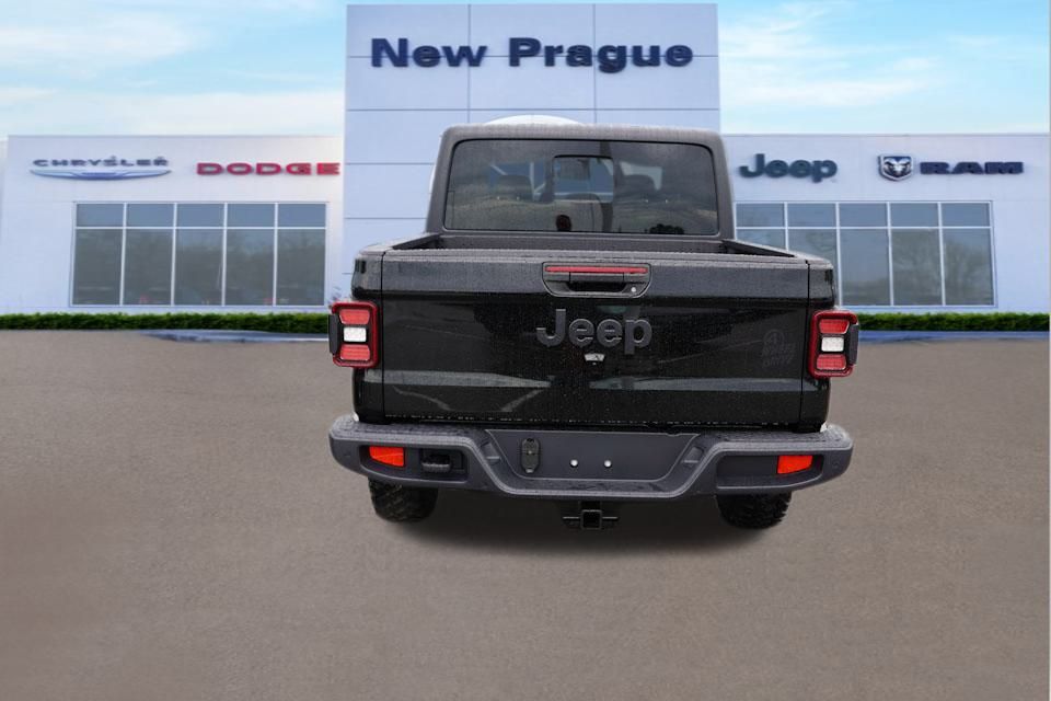 2025 Jeep Gladiator Willys photo 3