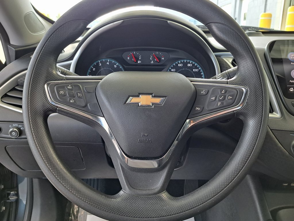 2021 Chevrolet Malibu LS photo 10