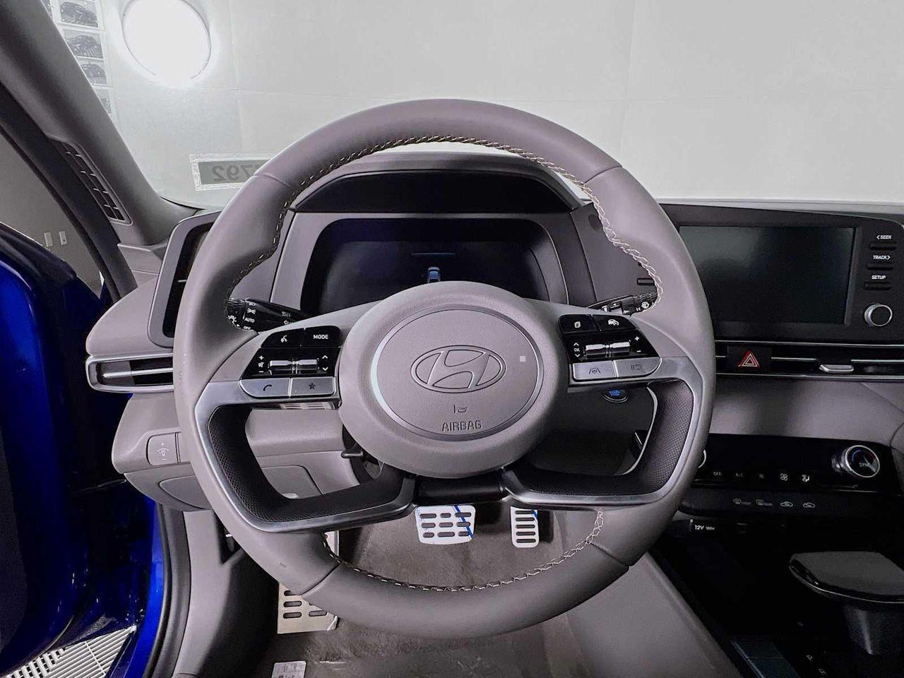 2025 Hyundai Elantra SEL Sport photo 7