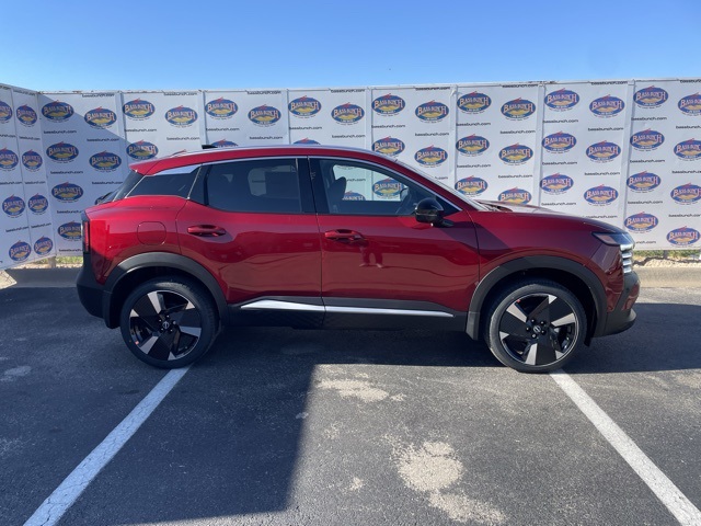 2026 Nissan KICKS SR's photo