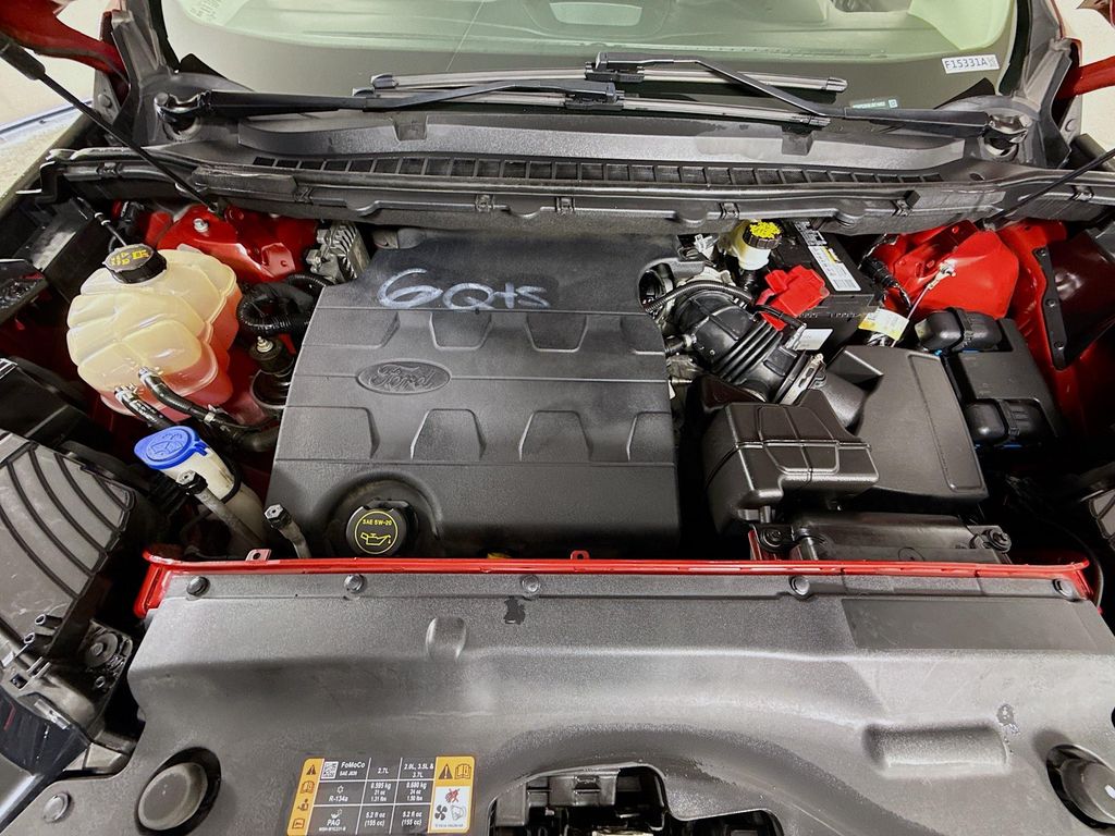 2018 Ford Edge Titanium photo 32
