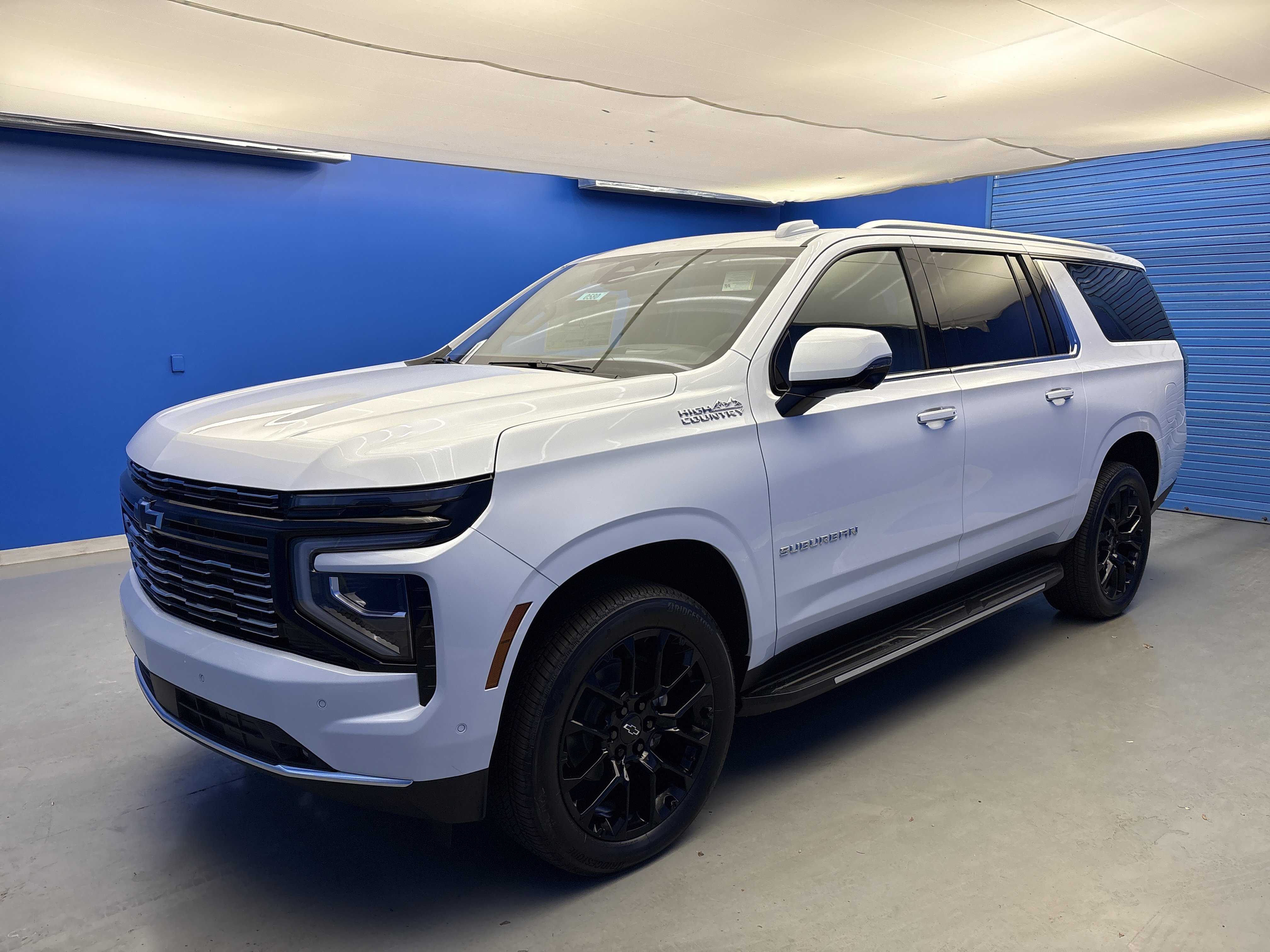 2026 Chevrolet Suburban High Country photo 3