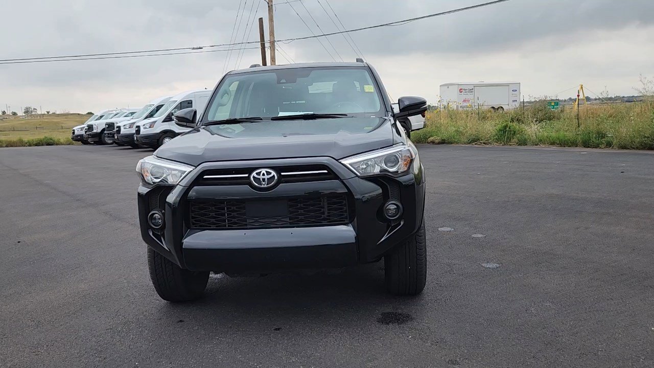 2024 Toyota 4Runner SR5 Premium photo 4