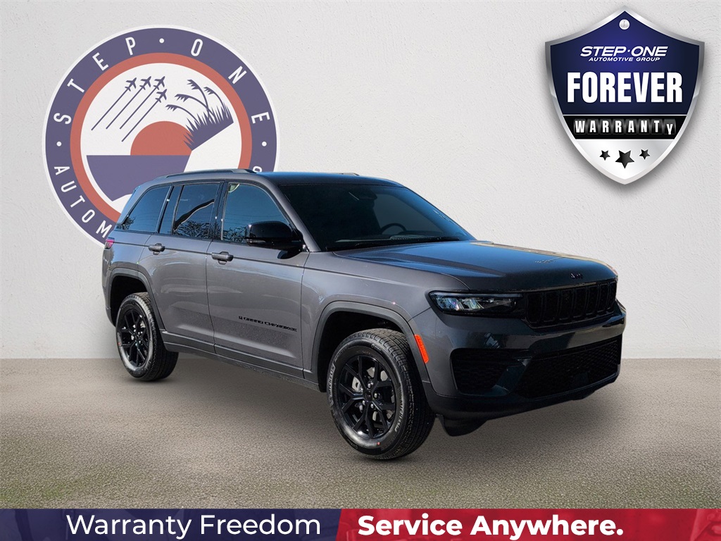 2025 Jeep Grand Cherokee Altitude's photo