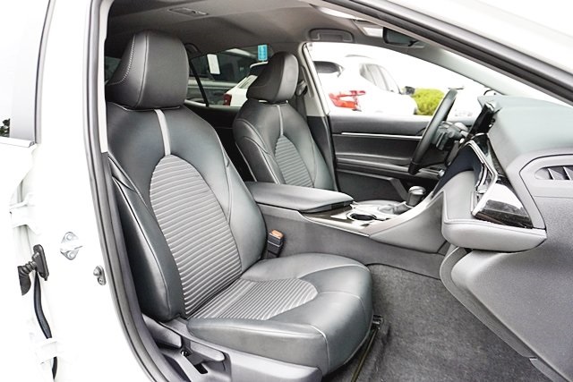 Used 2024 White Toyota SE image 11