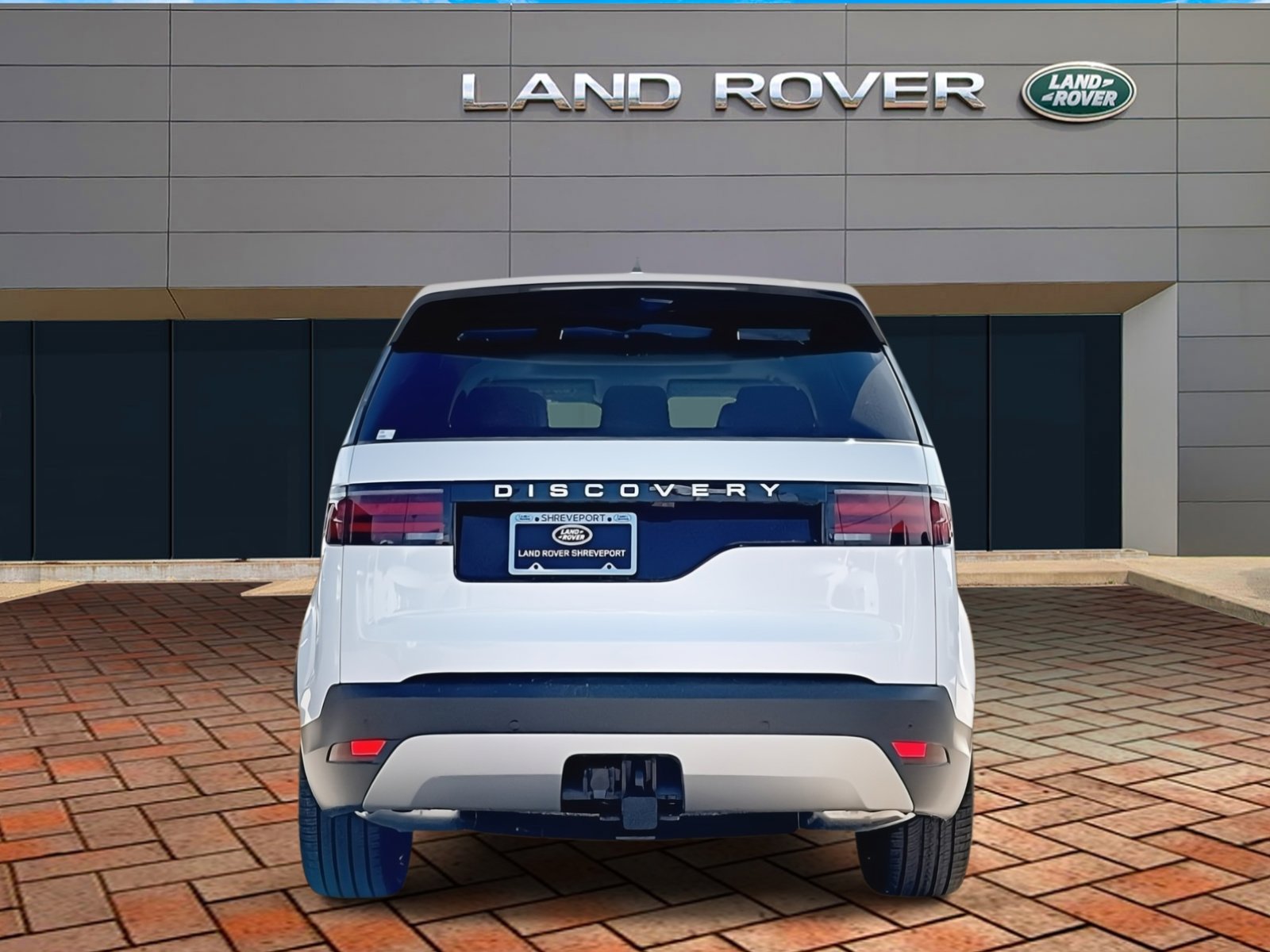 2025 Land Rover Discovery S photo 4