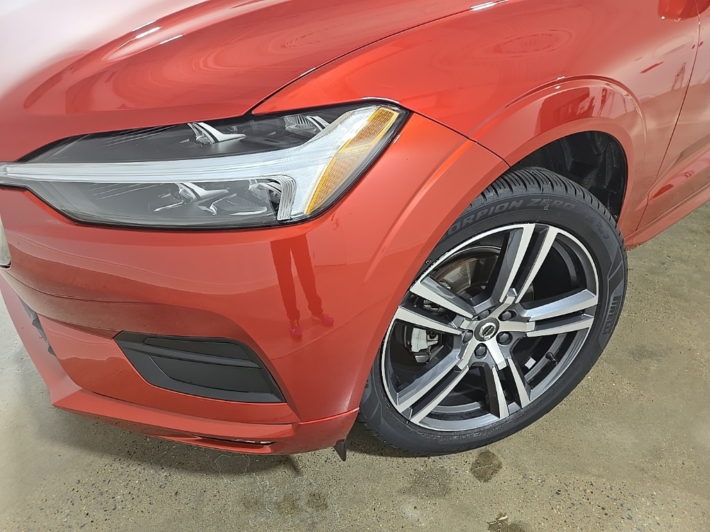2021 Volvo XC60 T5 Momentum photo 10
