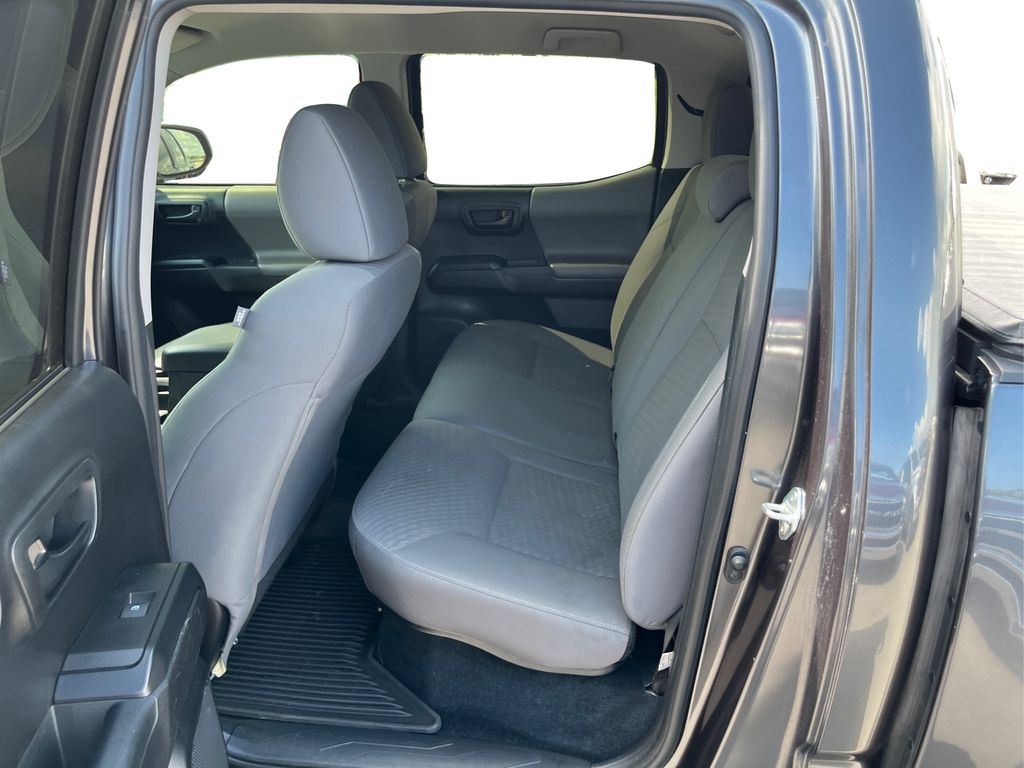 2021 Toyota Tacoma SR 4x4 Double Cab photo 10
