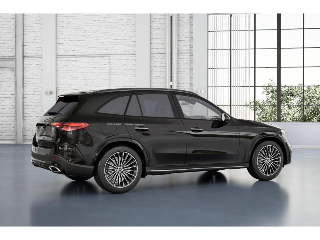 2026 Mercedes Benz GLC 300 photo 17