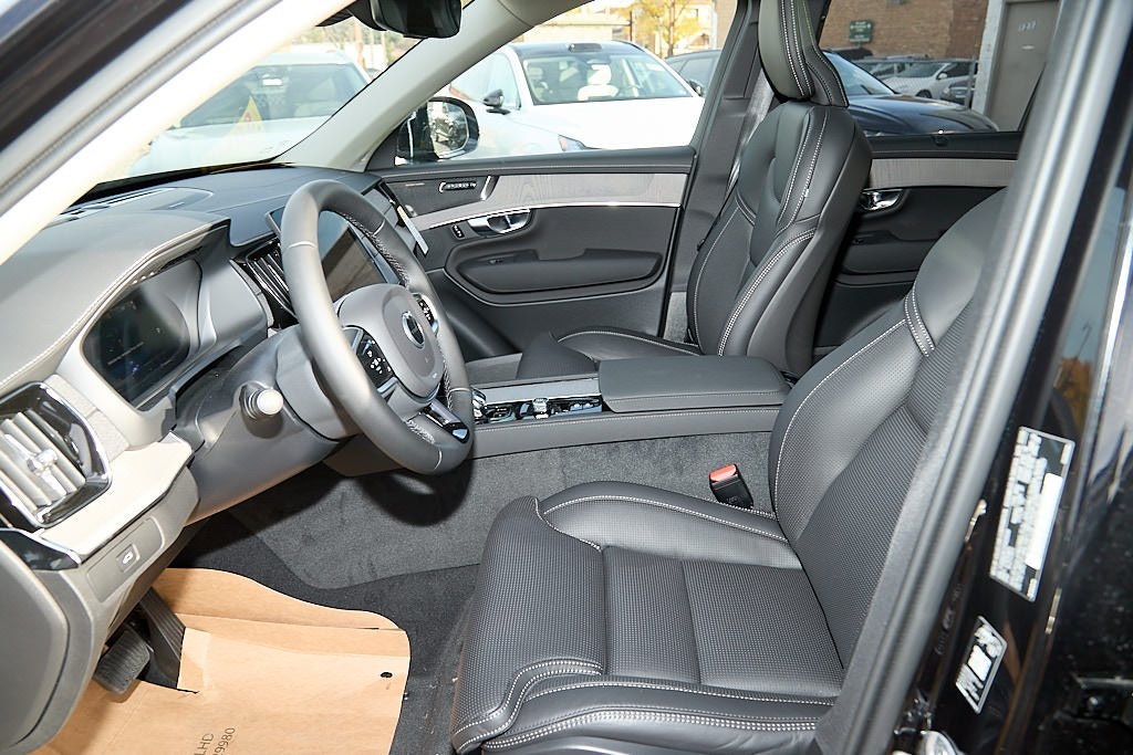 2026 VOLVO XC90 - Image 16