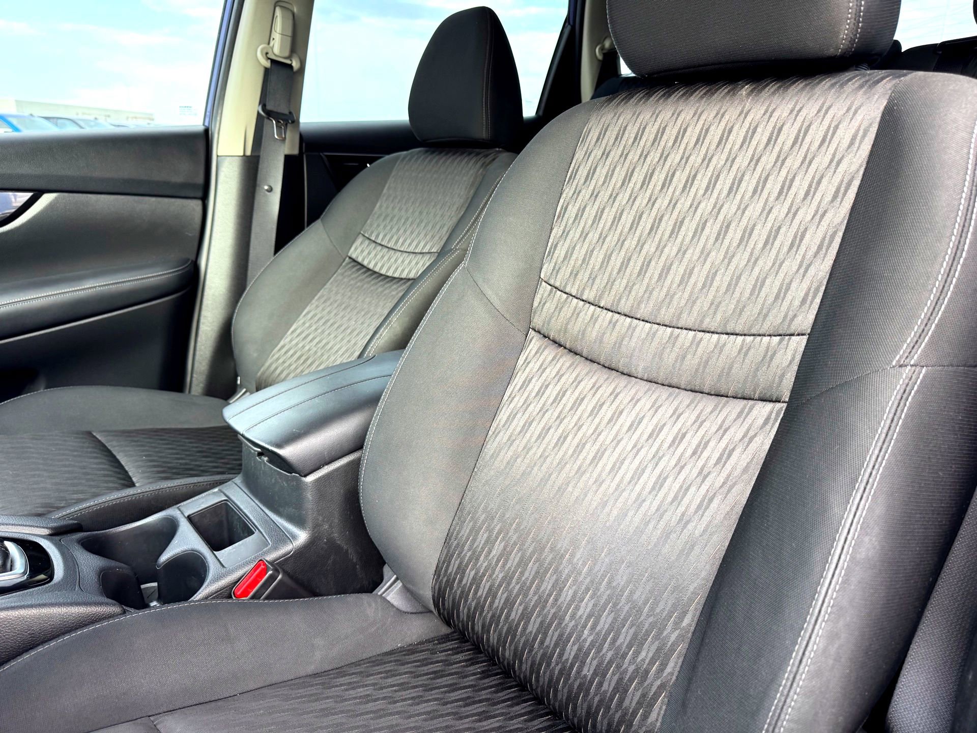 2018 Nissan Rogue S photo 8