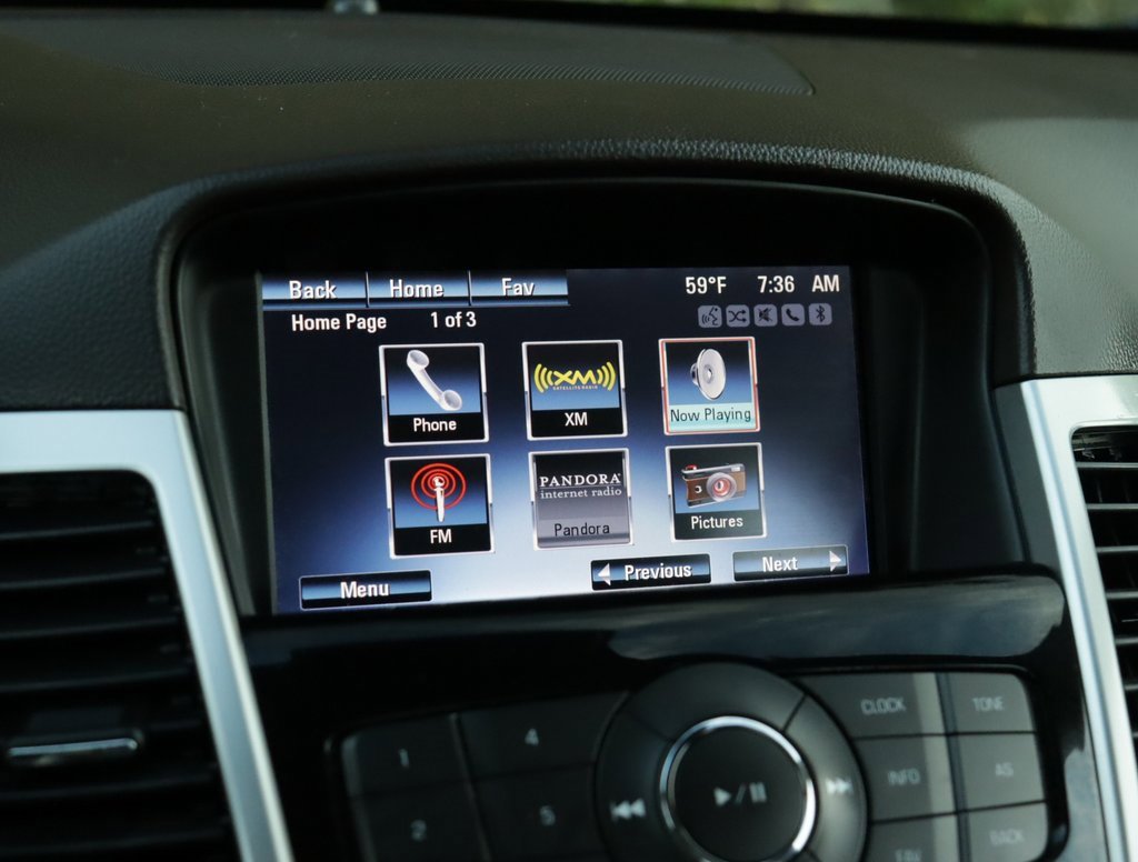 2015 Chevrolet Cruze LT photo 13