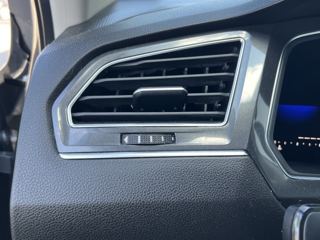 2022 Volkswagen Tiguan S photo 25