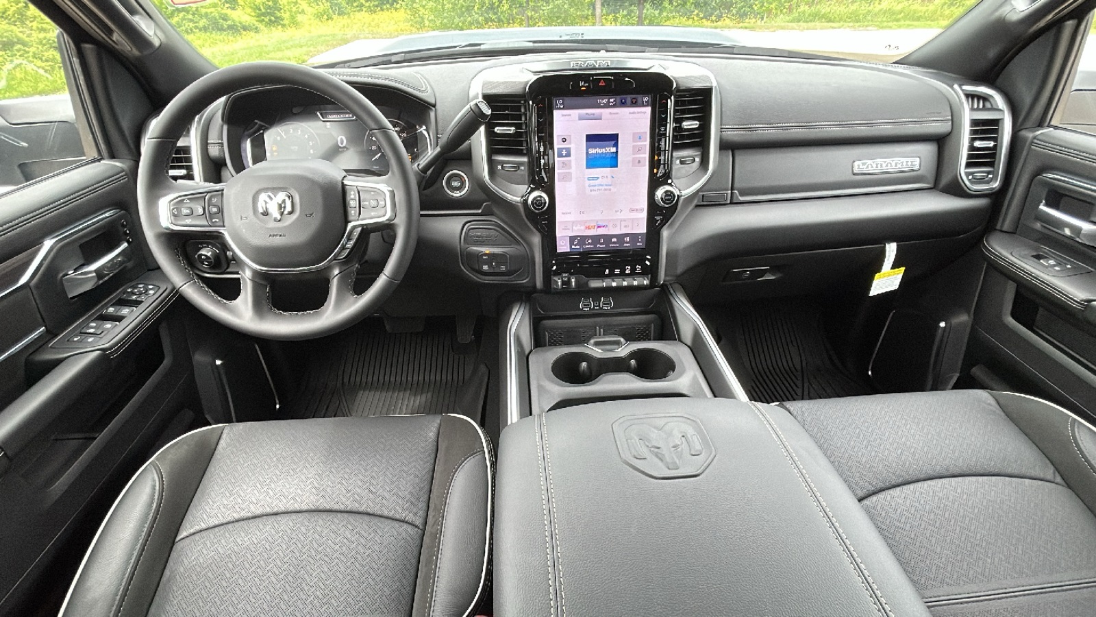 2025 Ram 2500 Laramie photo 12