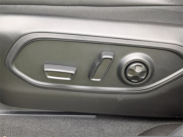 2025 Jeep Grand Cherokee Limited photo 16