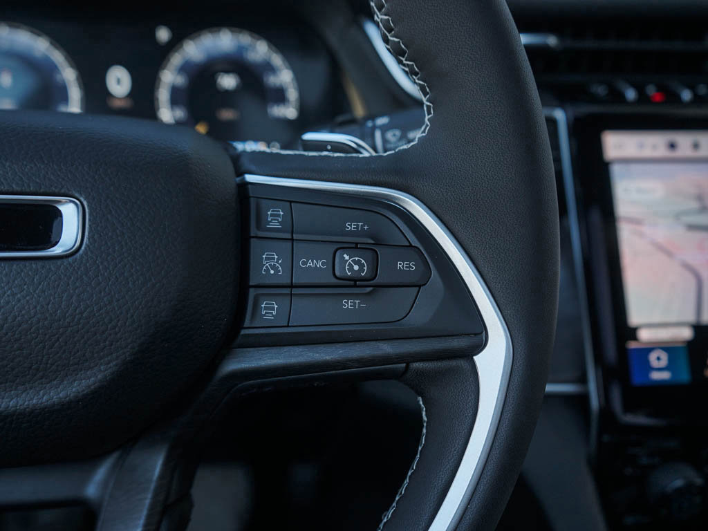2025 Jeep Grand Cherokee Limited photo 17