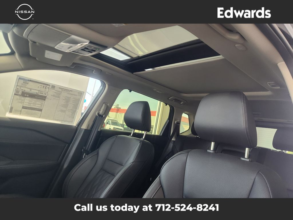 2026 Nissan Rogue Platinum photo 21