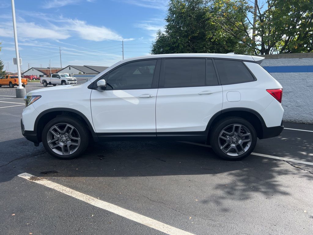 2023 Honda Passport EX-L photo 2