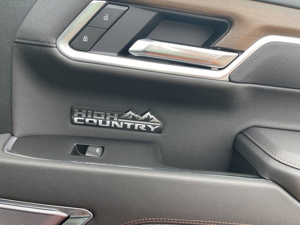 2025 Chevrolet Silverado 1500 High Country photo 20