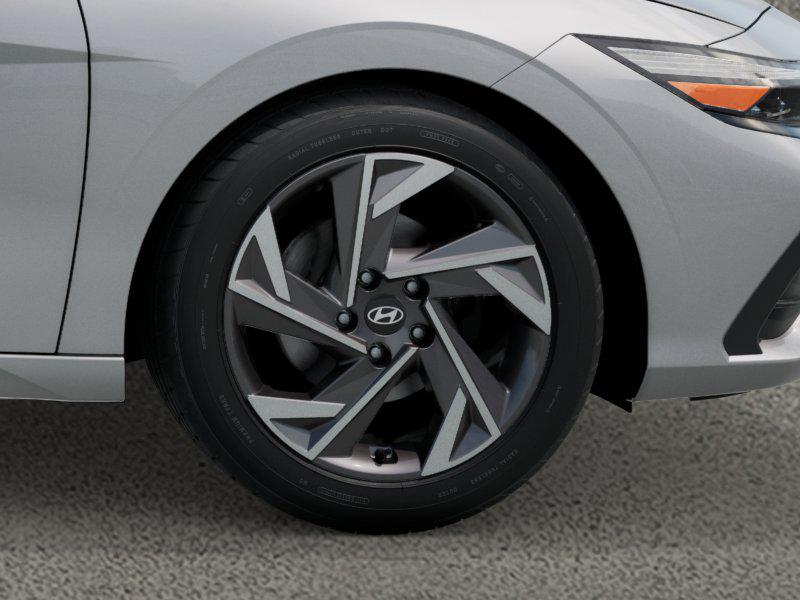 2025 Hyundai Elantra SEL Sport photo 6