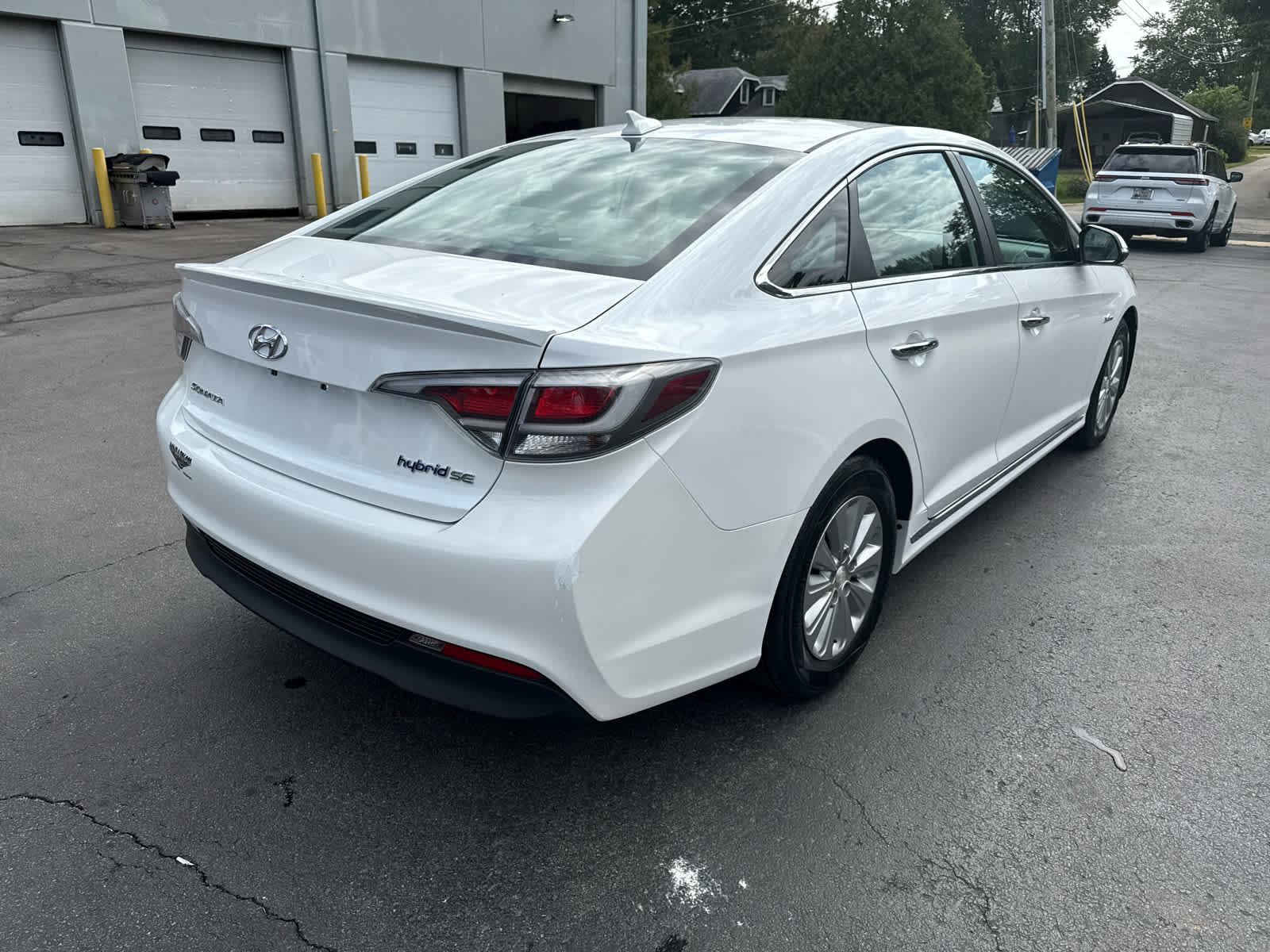 2016 Hyundai Sonata Hybrid SE photo 2
