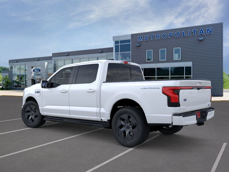 2025 Ford F-150 Lightning Lariat photo 4