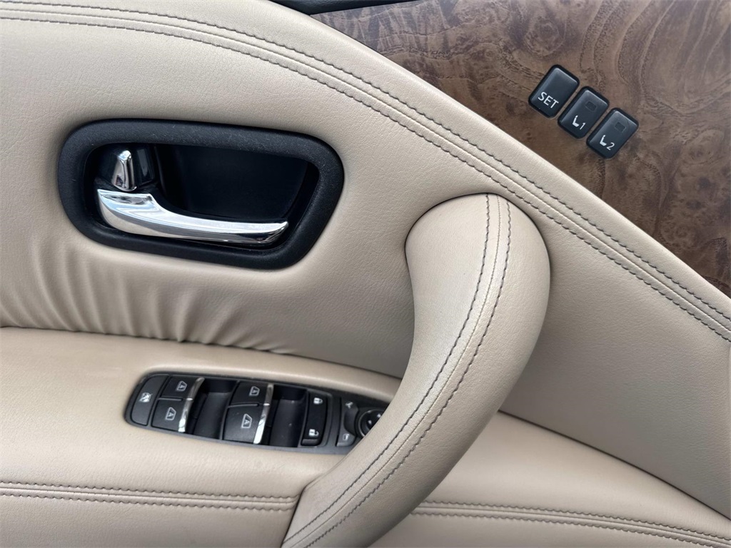 2021 Nissan Armada SL photo 36