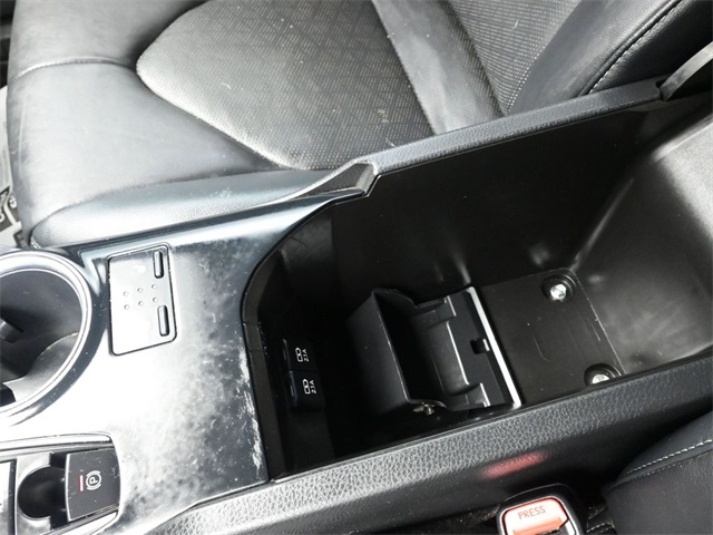 2019 Toyota Camry XSE photo 5